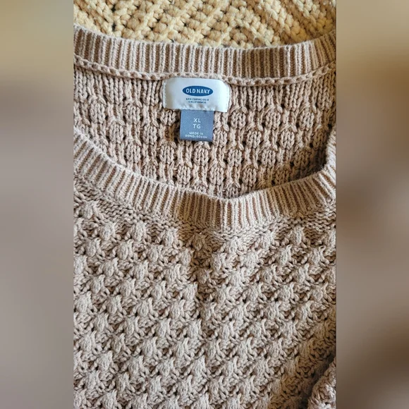 Old Navy Beige Sweater - Picture 4 of 5